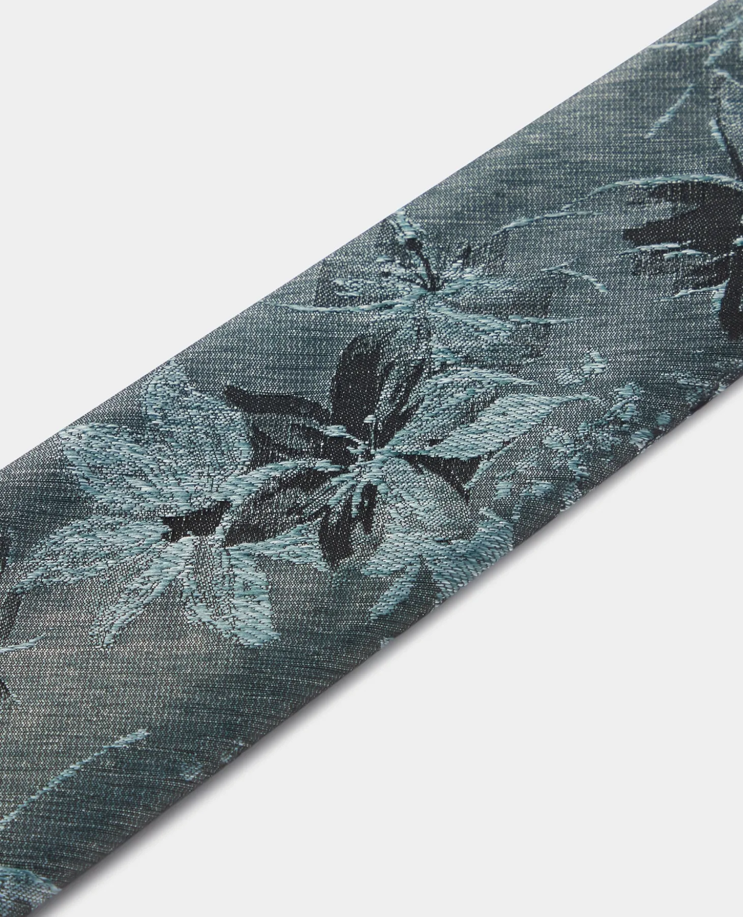 Shaded Floral Print Tie